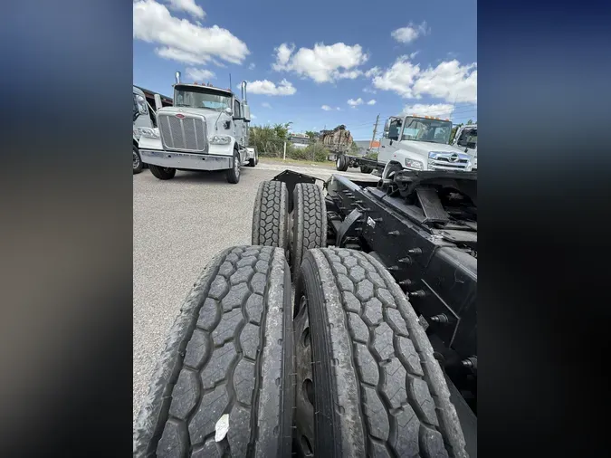 2020 Peterbilt 567