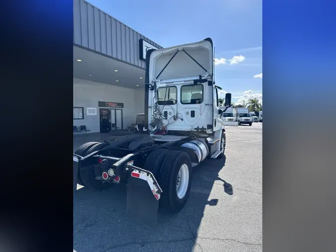2017 FREIGHTLINER/MERCEDES CASCADIA 113e0486f633ca205b894c6667c430430f2