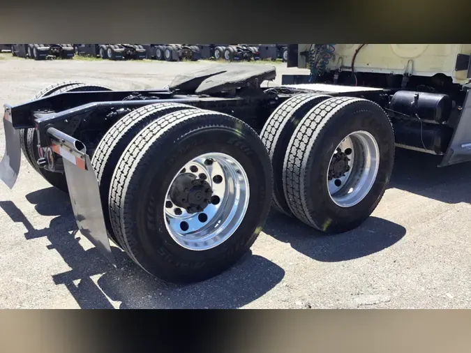 2019 Freightliner Cascadia 125