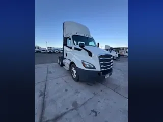 2020 FREIGHTLINER NEW CASCADIA 116
