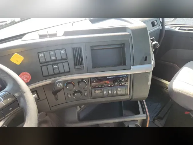 2019 Volvo VNL300