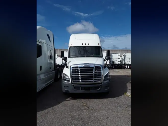 2020 FREIGHTLINER CASCADIA 125