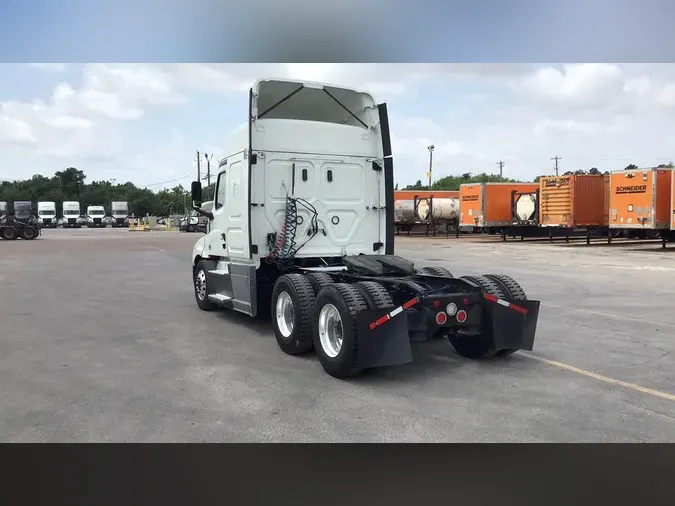 2020 Freightliner Cascadia