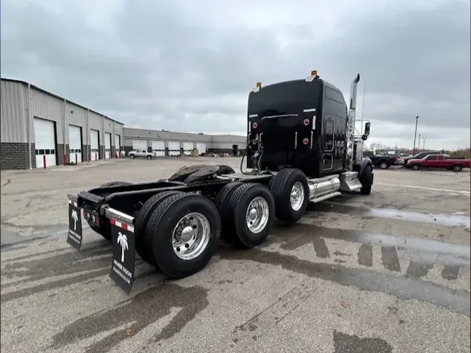 2024 Kenworth W900