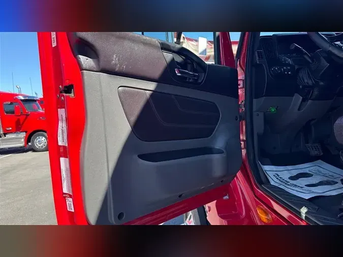 2022 INTERNATIONAL LT