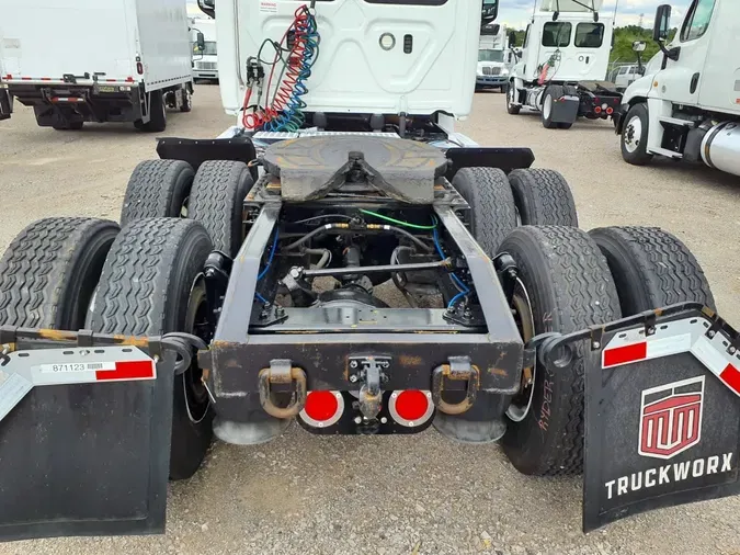 2019 FREIGHTLINER NEW CASCADIA PX12664