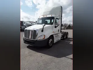 2018 Freightliner CASCADIA 125