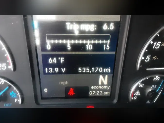 2021 Freightliner Cascadia 126