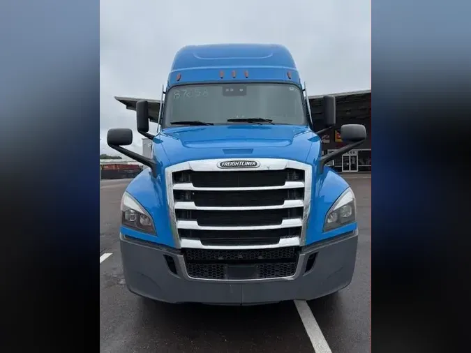 2021 Freightliner Cascadia