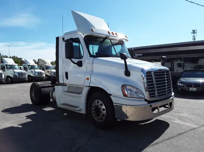 2017 FREIGHTLINER/MERCEDES CASCADIA 125