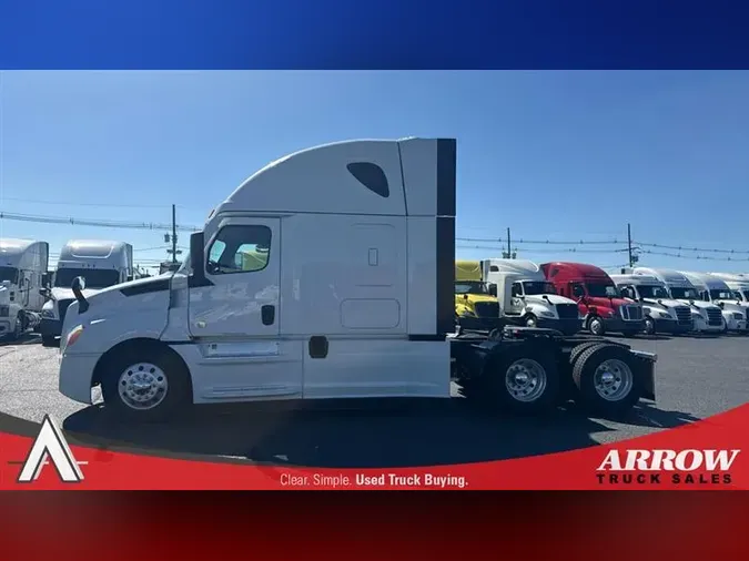2021 FREIGHTLINER CA126