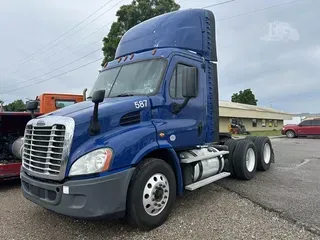 2018 FREIGHTLINER CASCADIA 113