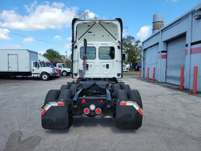 2016 FREIGHTLINER/MERCEDES CASCADIA 125