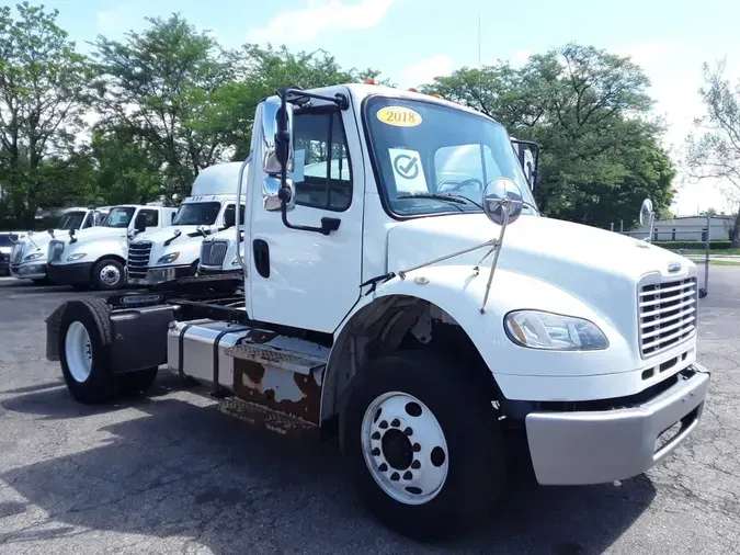 2018 FREIGHTLINER M2 106