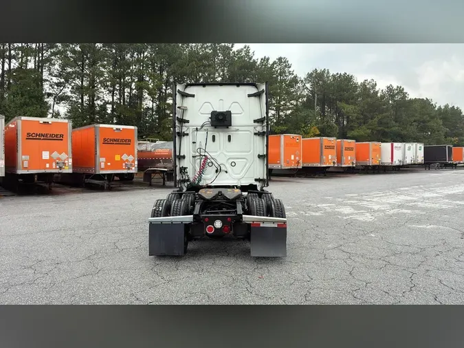 2023 Freightliner Cascadia 126