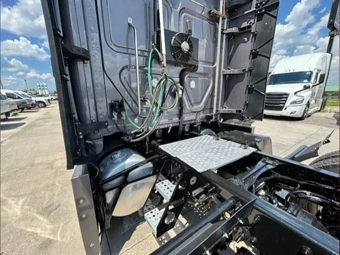 2022 Freightliner PT126SLP