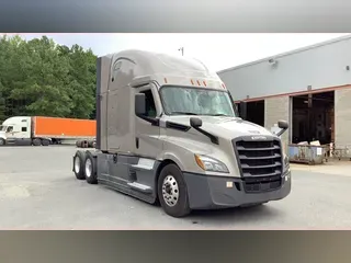 2021 Freightliner Cascadia 126