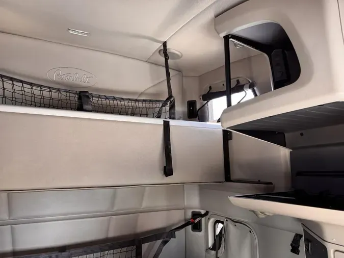 2021 Peterbilt 579