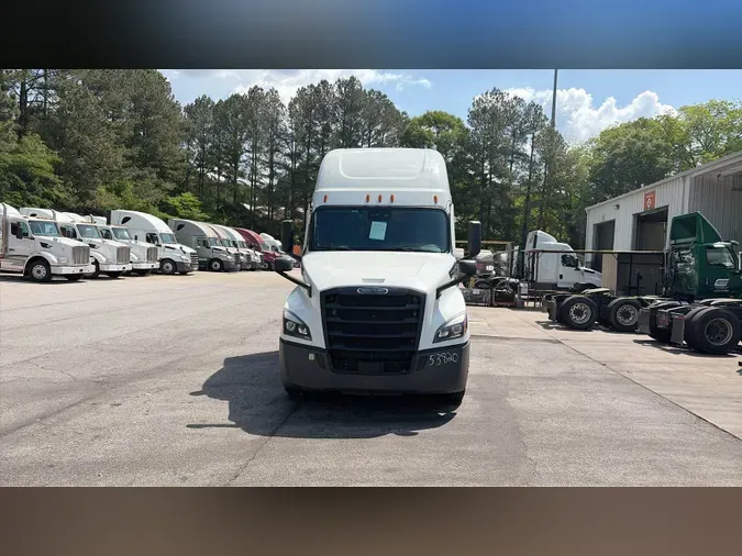 2023 Freightliner Cascadia 126