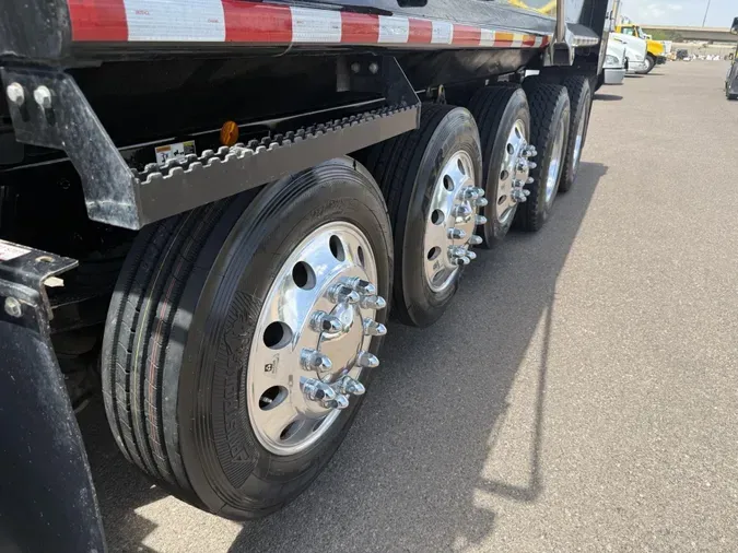 2022 Kenworth T880