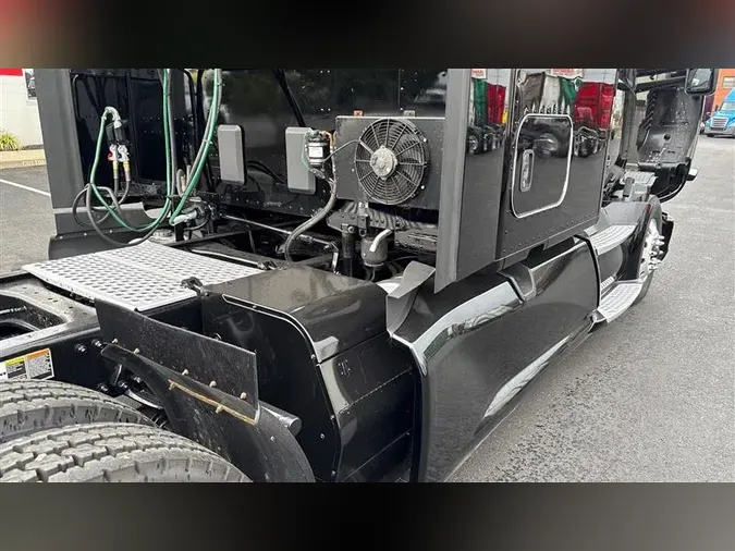 2021 KENWORTH T680