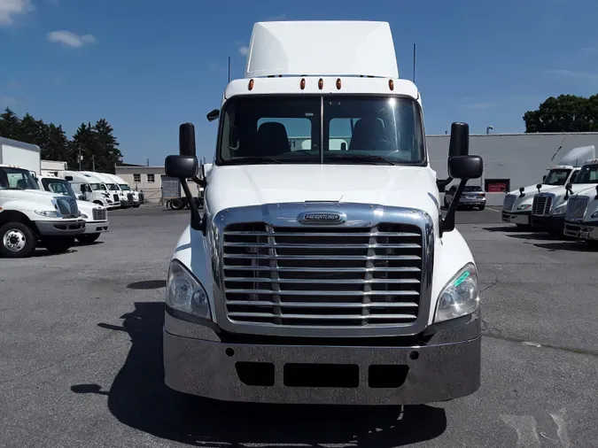 2016 FREIGHTLINER/MERCEDES CASCADIA 125