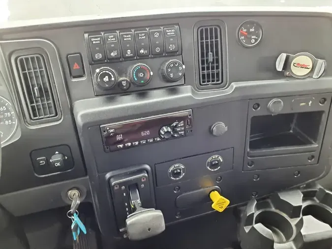 2020 NAVISTAR INTERNATIONAL MV607 (4X2)