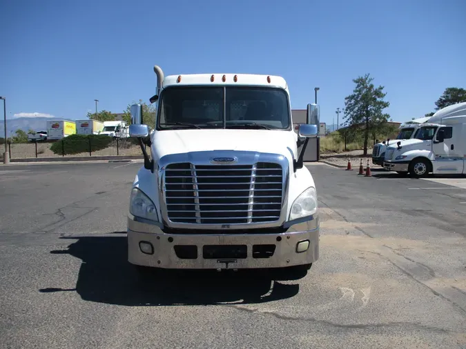 2018 FREIGHTLINER/MERCEDES CASCADIA 125