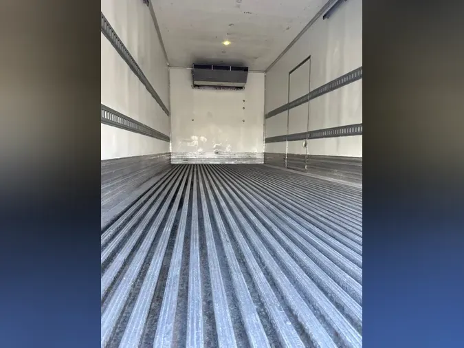 2019 FREIGHTLINER/MERCEDES M2 106