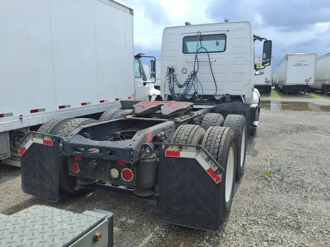 2019 VOLVO VNL64T-300