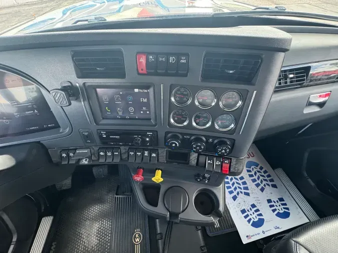 2023 Kenworth W990e0862cfd540e4dc0a00e59b288334105
