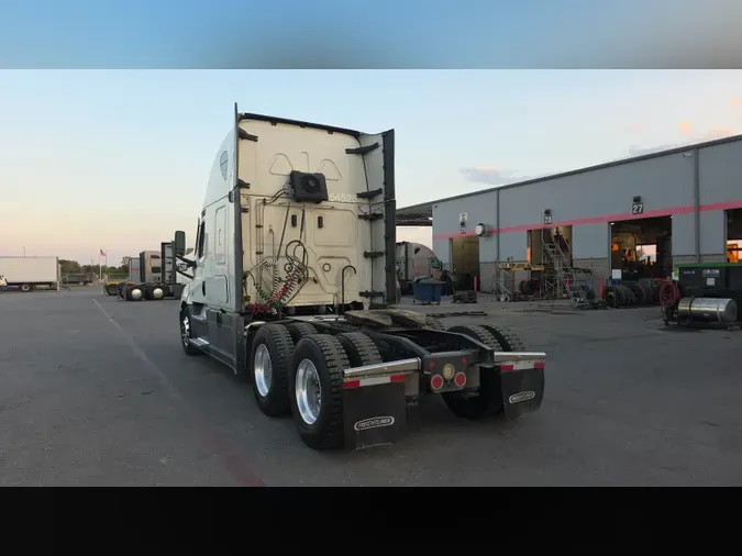2023 Freightliner Cascadia 126e0892462c6a12c804f67b9f7ee6bb601