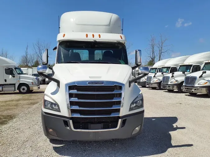 2020 FREIGHTLINER/MERCEDES NEW CASCADIA 116e089e177b5e925feb847d76b34bfe3ec