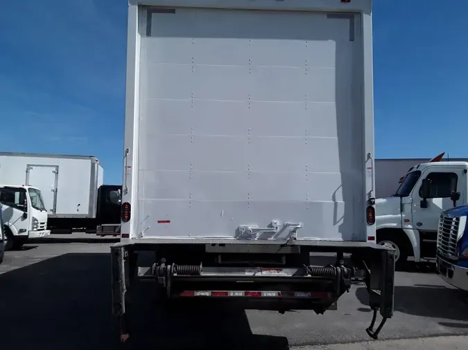 2019 FREIGHTLINER M2 106