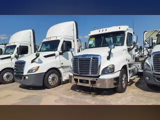 2020 FREIGHTLINER/MERCEDES CASCADIA 125
