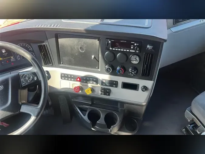 2022 FREIGHTLINER CA126