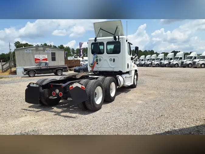 2020 FREIGHTLINER/MERCEDES CASCADIA 125