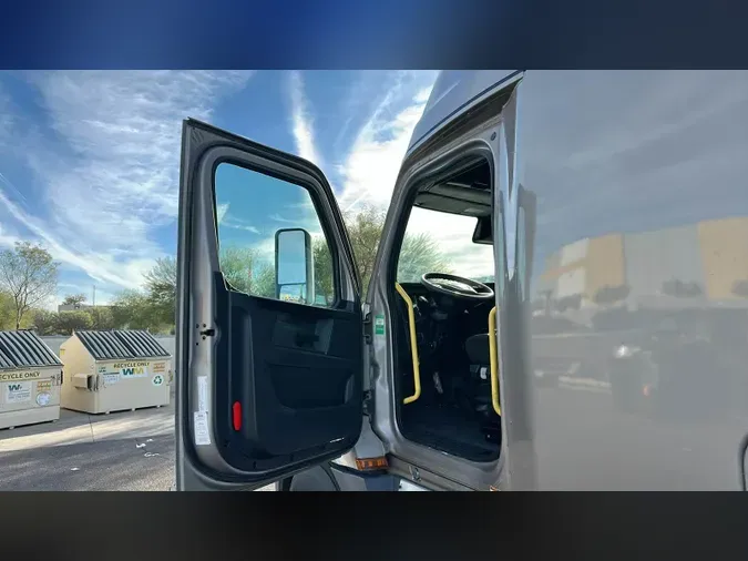 2024 Freightliner Cascadia 126e0956a12a4be9a1b6c0d61de5933e7a0