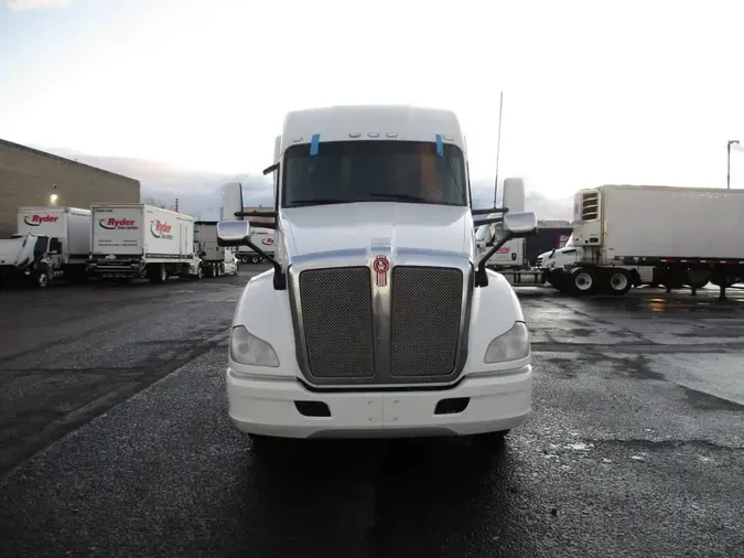 2020 KENWORTH TRUCKS T-680