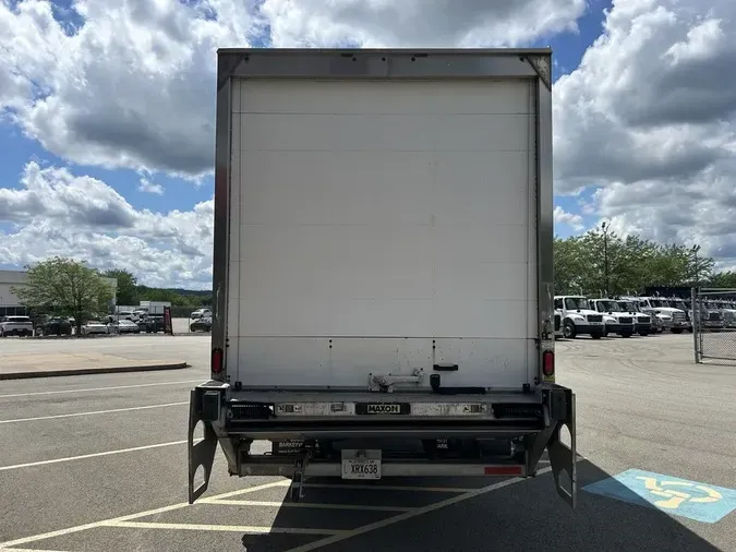 2020 HINO 268A