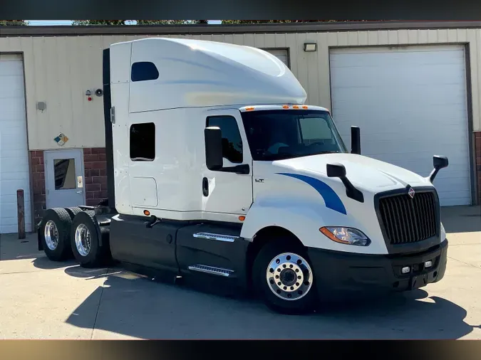2021 INT LT625 6x4e09d116875170115b7a180b22e613bc2
