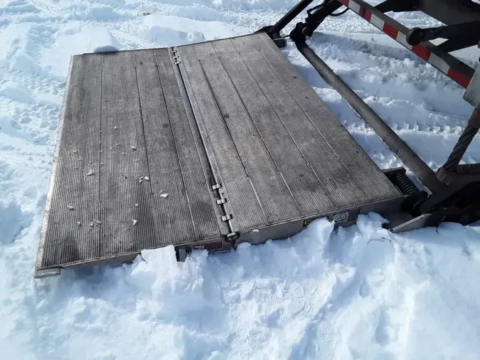 2020 FREIGHTLINER/MERCEDES M2 106