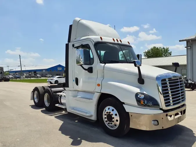2018 FREIGHTLINER CASCADIA 125