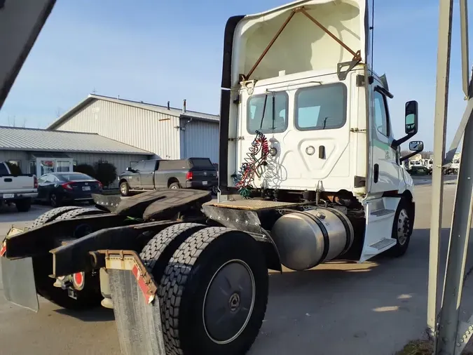 2020 FREIGHTLINER/MERCEDES NEW CASCADIA 116e0a44933b79a52c30f7c5660dbef5f8a