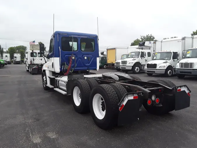 2019 FREIGHTLINER/MERCEDES CASCADIA 125