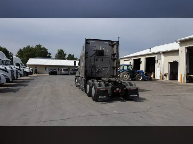 2021 Freightliner Cascadia