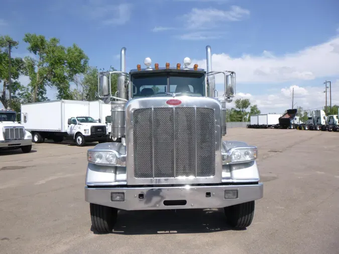 2020 Peterbilt 389