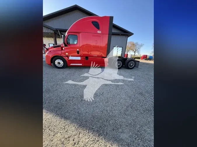 2020 FREIGHTLINER CASCADIA 126