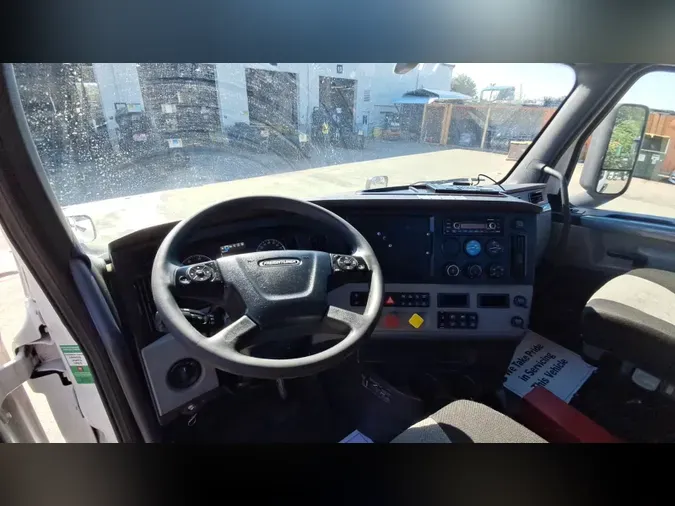 2019 Freightliner Cascadia 126e0b0b5719cffe6c2f7e2d7516e1d0424