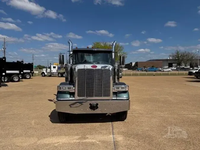 2027 PETERBILT 589